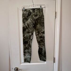 Lululemon Align High Rise 25” Leggings Diamond Dye Sage and Olive